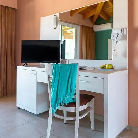 Myrina Beach Otel 4*