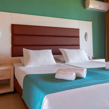 Otel Myrina Beach 4*
